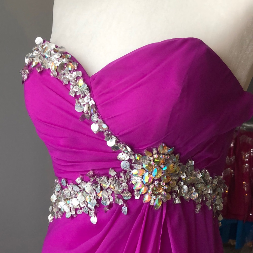 Prom/Formal Dress! - Picture 2 of 8